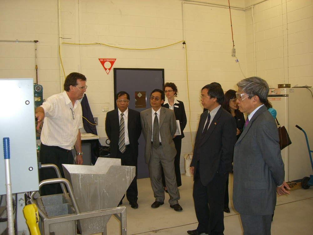 Minister at Ian Work Lab