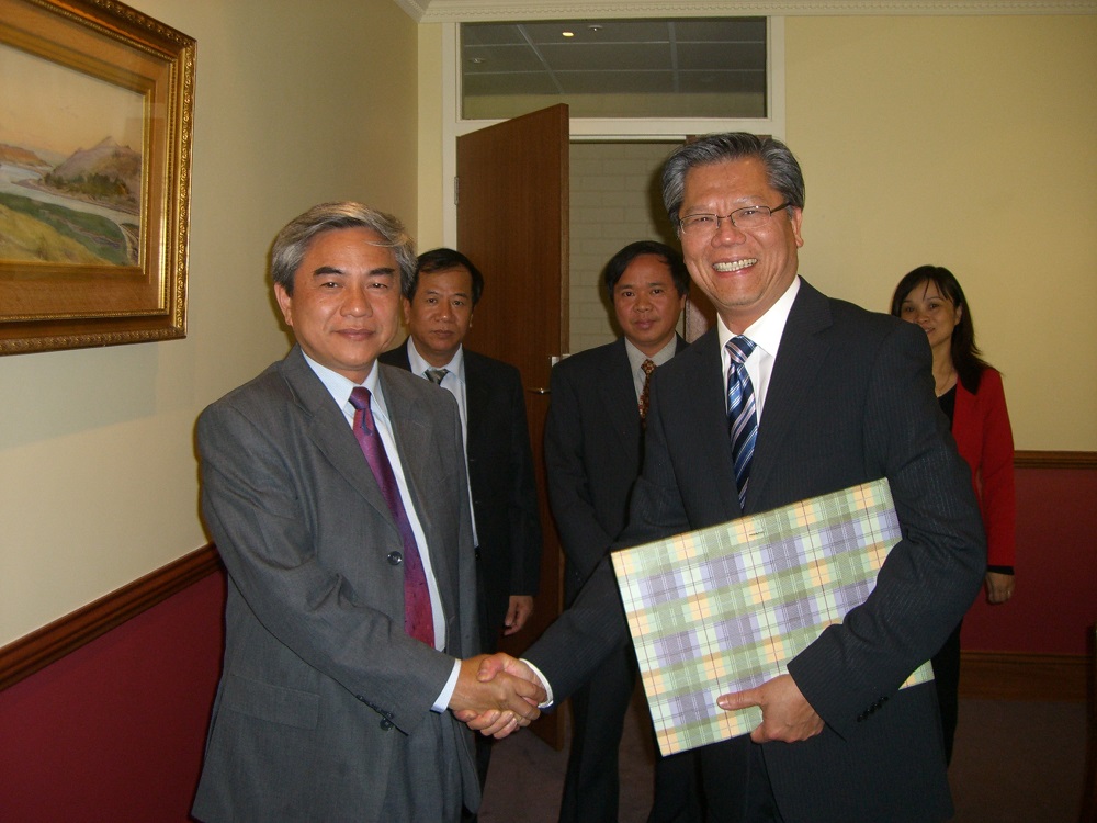 Minister with Leutenent Governor