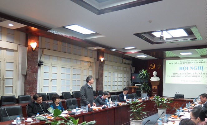 Ông Nguyễn Hào Quang – Phó Viện trưởng Viện Năng lượng Nguyên tử Việt Nam, đóng góp ý kiến tại Hội nghị