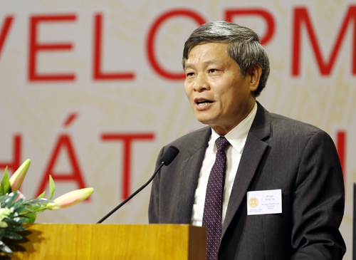 Giáo sư đoạt giải Nobel gợi ý giải pháp giúp Việt Nam phát triển