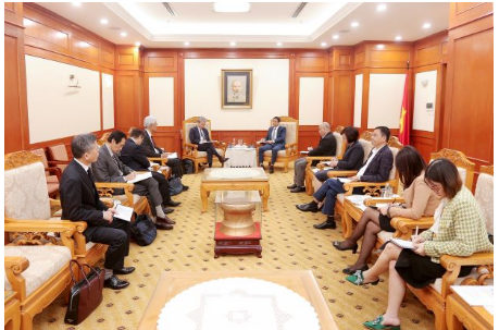 Thứ trưởng Lê Xuân Định tiếp xã giao Tổng Giám đốc Công ty Phát triển năng lượng hạt nhân quốc tế Nhật Bản (JINED)
