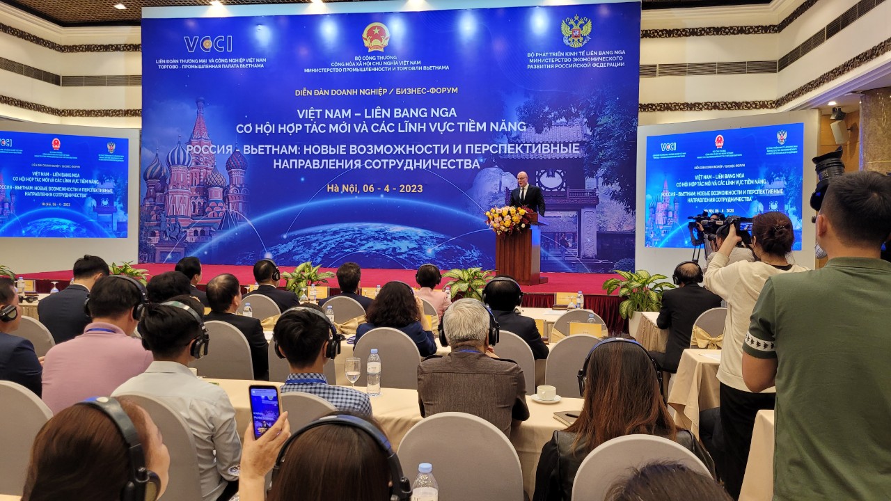 Việt Nga- PTT